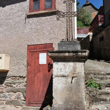 Le Castellou فندق مبيت وإفطار كونك