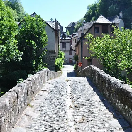 Le Castellou Panzió Conques