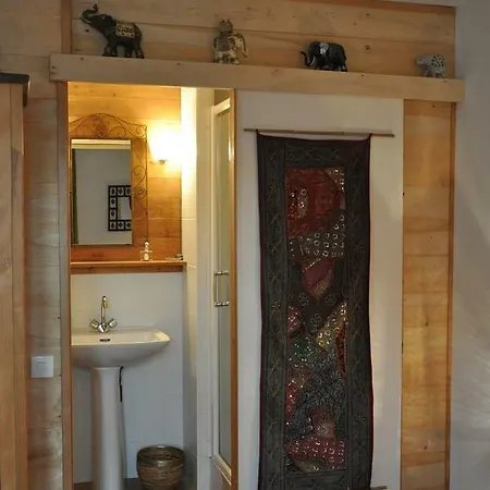 Le Castellou Frühstückspension Conques