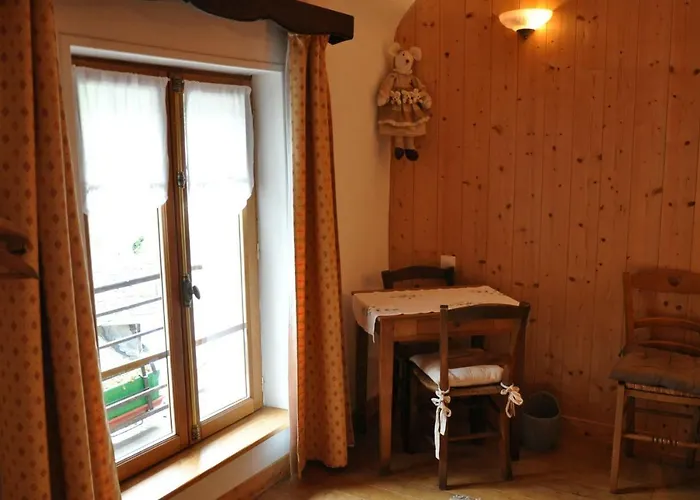 Le Castellou ベッド・アンド・ブレックファスト コンク